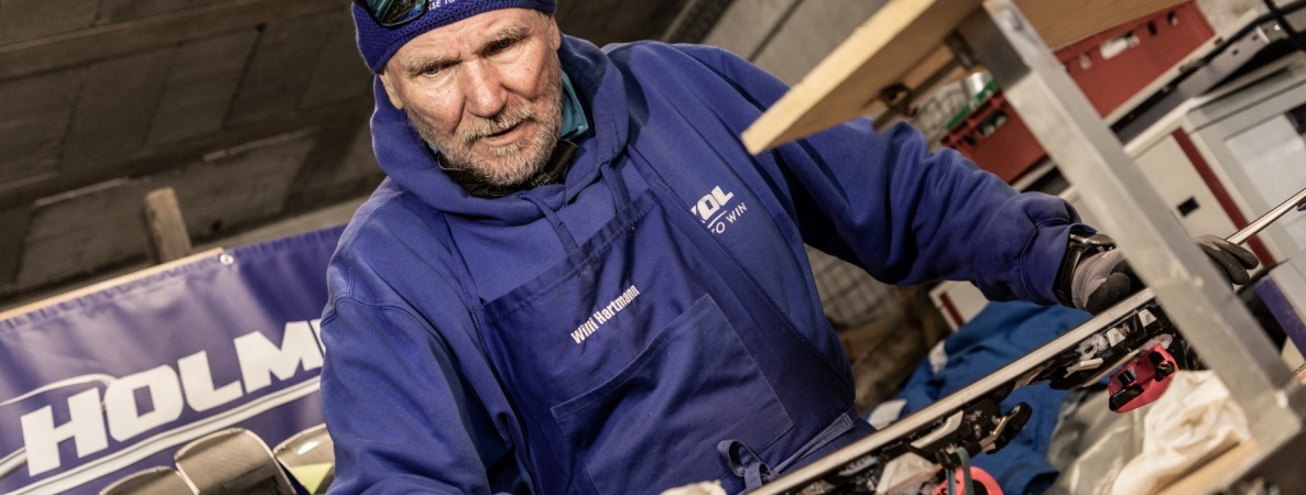 Nach dem letzten Skitag: Checkliste für optimales Übersommern der Skiausrüstung