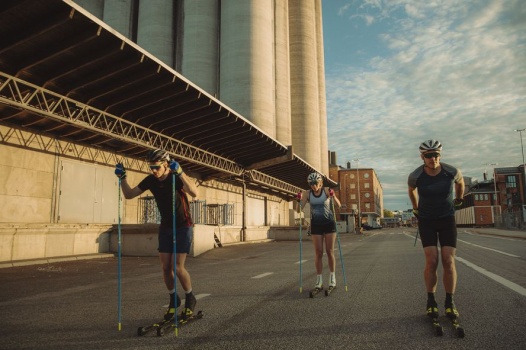 Den Artikel lesen: Sommertraining - Sportlich durch den Sommer: Skiroller und Inlineskates